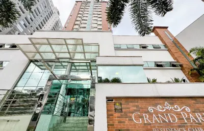 Vendo belíssimo apartamento 04 suítes, bairro vila nova