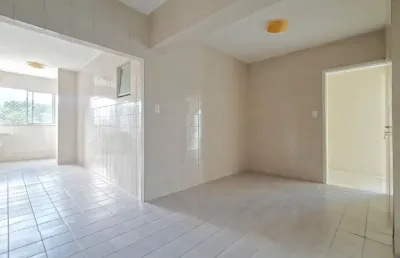 Vendo amplo apartamento bairro pioneiros - balneário camboriú