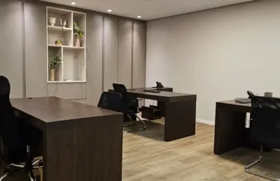 Vendo ampla sala comercial, mobiliada – centro de blumenau