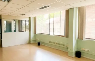 Alugo ampla sala comercial com 08 salas - centro de blumenau