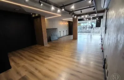 Sala comercial com 3 salas para alugar na Rua Sete de Setembro, 1, Centro, Blumenau