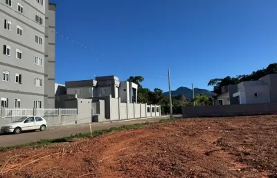 Vendo terreno amplo e plano com 822 m², bairro rio morto - em indaial