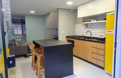 Vendo sobrado  a 700m da praia central - em balneário camboriú