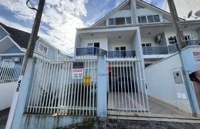 Casa com 3 quartos à venda na rua simone dal toso, uberaba, curitiba, 147 m2 por r$ 580.000