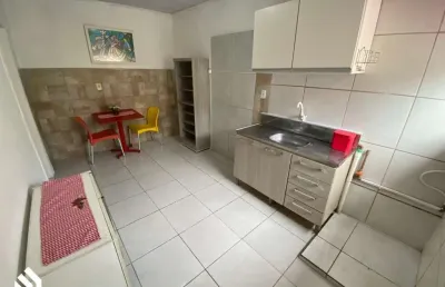 Kitnet / stúdio para alugar na rua ulisses machado dutra, 106, dom bosco, itajaí por r$ 1.200