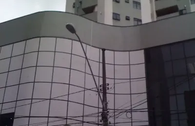 Desocupada vista serra mar, centro, face norte. ao lado da rua 24 horas.