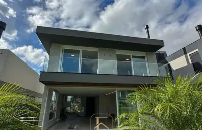 Casa de 03 suítes, pronta para morar, no condomínio reserva da pedra, palhoça-sc