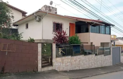 Casa com 3 quartos à venda no Areias, São José 