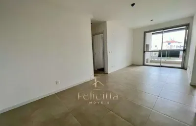 Apartamento com 02 dormitórios 02 suítes no estreito em florianópolis/sc.