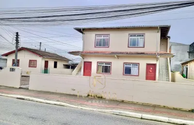 Casa em terreno de esquina no bairro pacheco em palhoça/sc!