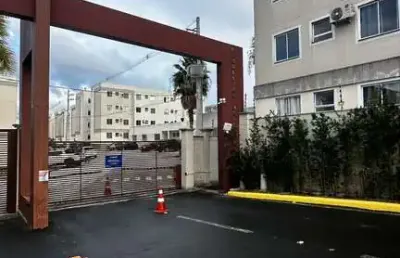 Apartamento com 02 dormitórios no bairro serraria em são josé/sc