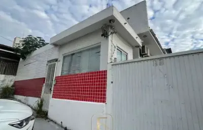 Casa comercial com 18 salas e 5 banheiros no bairro jardim cidade em são josé/sc