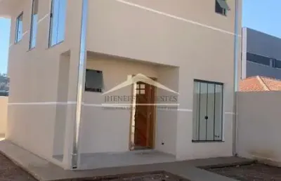 Sobrado de esquina com 03 dormitórios no guarani em colombo por r$ 450.000,00