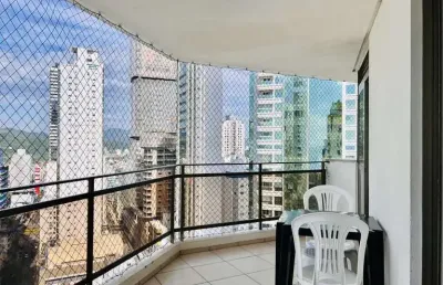 Apartamento quadra mar totalmente mobiliado com 3 quartos