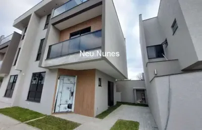 Sobrado triplex a venda c/ terraço 03 dormitórios (suite) uberaba  curitiba