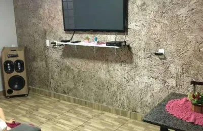 Casa à venda de 175m² com 3 quartos, 1 banheiro e 2 vagas de garagem, localizada no bairro balbo