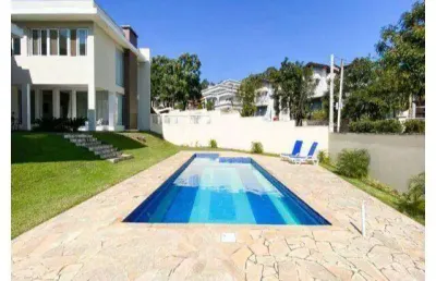 Casa luxuosa à venda em atibaia com 816m2  - 5 suítes