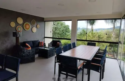 Espetacular casa à venda em atibaia com 380m2  - 5 quartos