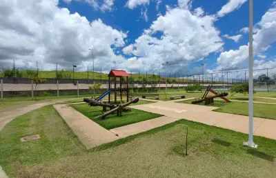 Sobrado à venda no condomínio soleil, com 260m² de terreno, 3 quartos, 3 banheiros, piscina e 4 vagas de garagem