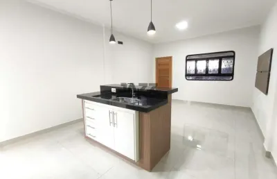 Casa à venda no vila rezende, com 150 m², 3 quartos, sendo 1 suíte, 2 banheiros e 2 vagas de garagem