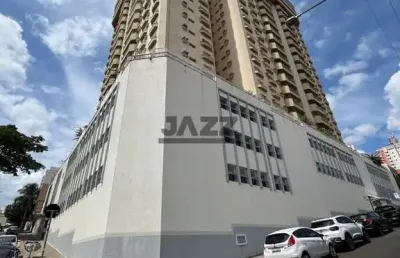 Apartamento à venda de 145 m², com 3 quartos, 4 banheiros e 2 vagas de garagem no edifício albatroz