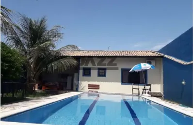 Casa espaçosa com piscina à venda no porto novo - caraguatatuba!