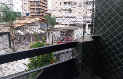 Apartamento com sacada- caiçara - 89m²- 2 quartos -200 metros do mar