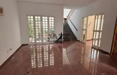 Sobrado para venda e locação - 4 dormitórios, 283 m² e excelente localização