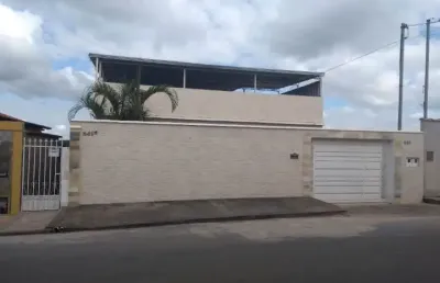Casa com 3 quartos para alugar na Rua Benedito Alves Vieira, 640, São Dimas, Conselheiro Lafaiete