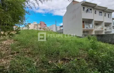 Terreno à venda na Rua Falcão, 138, Forquilhinhas, São José