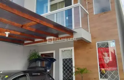 Sobrado em são joão do rio vermelho  -  florianópolis