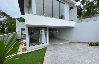 Casa com 4 quartos à venda na Rua Olimpio Beppler, Centro, São José