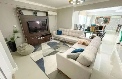Casa com 4 quartos à venda na Rua Orlando Linhares, 127, Estreito, Florianópolis