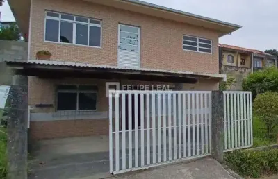 Casa com 04 dormitórios e 01 suíte em ipiranga  -  são josé/sc