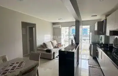 Apartamento com planejados de 2 dormitórios sendo 1 suíte e vaga coberta de garagem em palhoça