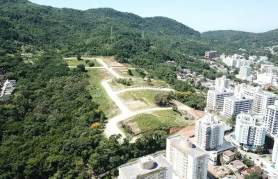 Terreno à venda na Rua Rodrigo Rampinelli Jeremias, 1, Itacorubi, Florianópolis