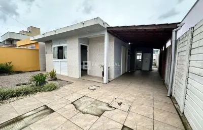 Casa com 3 quartos à venda na Rua Narciso, 54, Bela Vista, Palhoça