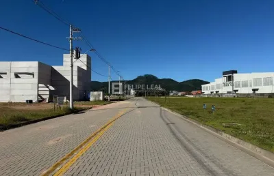 Terreno à venda na Avenida Deltaville, Deltaville, Biguaçu