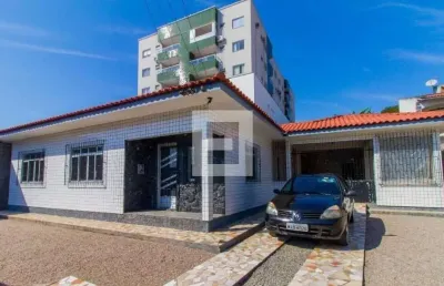 Casa com 03 dormitórios em terreno de 360m² no bairro serraria  -  são josé