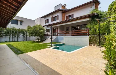 Re/max vende casa em condomínio em sousas, sp, com 4 quartos, 4 vagas, 337,11m2, r$ 2.235.000,00 condomínio arboreto dos jequitibás.