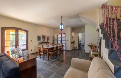 Re/max vende casa com 3 dormitórios (sendo 1 suíte) com 376m2 e terreno 1.289m2, por $1.780.000,00 em sousas no jatibela