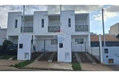 Re/max vende  casa sobrado geminado 2 suites varanda 86 m2, bairro villaggio monte sião - mg. 330 mil.