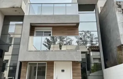 Casa nova em condomínio na granja viana – 3 dormitórios, 169m² e churrasqueira
