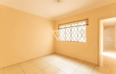 Casa com 3 quartos para alugar na Rua Aurélia, 748, Vila Romana, São Paulo