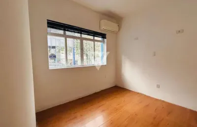 Sobrado comercial com grande potencial para o seu negócio, versatilidade e localização estratégica!