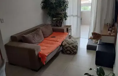Apto 700m praia, com 2 dorm sendo 1 suíte, 2 banh, 1 vaga, var gourmet, lazer,