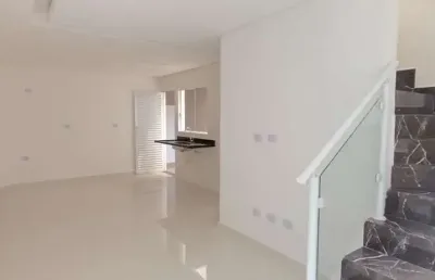 Casa de condomínio, 2 dorm, 1 banheiro,1 vaga de garagem, 55m, mirim.