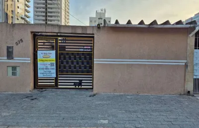 Casa geminada, 2 dorms, 1 suíte, 2 vagas, 80m² área útil, guilhermina
