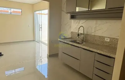 Casa no condomínio rio manso com 2 quartos e garagem coberta
