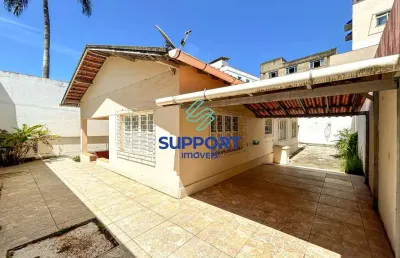 Casa com 5 quartos à venda na rua alexandre grande ribeiro, 286, muquiçaba, guarapari por r$ 790.000
